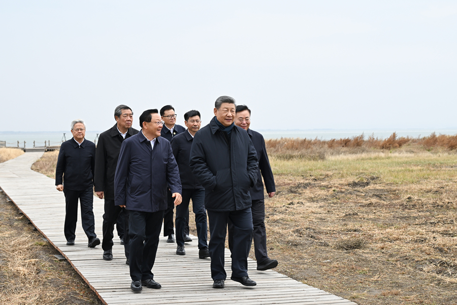 习近平在内蒙古乌兰察布考察时强调 统筹高质量发展和高水平保护 坚定不移走生态优先绿色发展之路